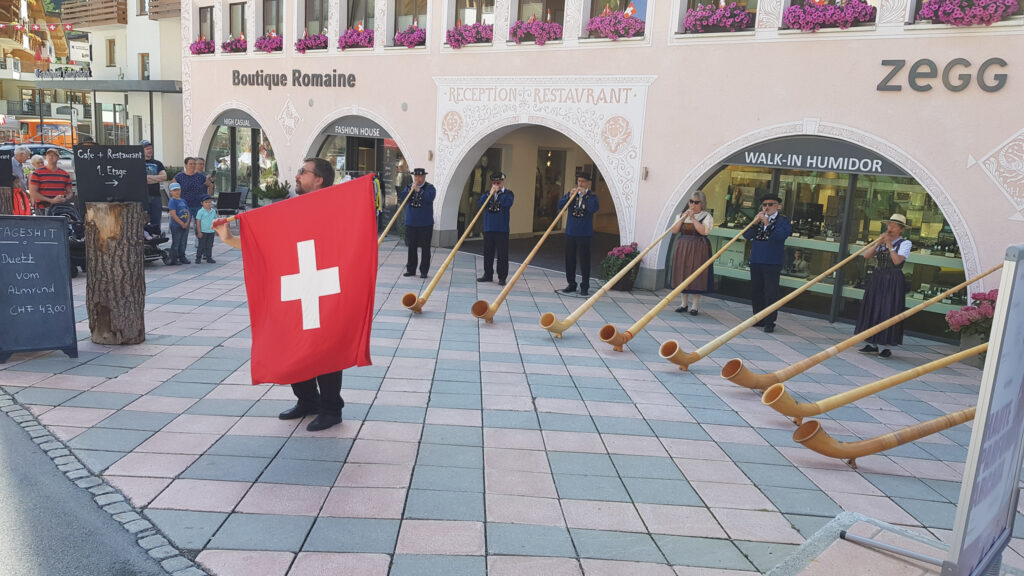 Samnaun Schweiz mit Hund